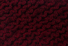 Cargar imagen en el visor de la galería, SET MARIA CUELLO Y MITONES BURDEOS - GiBlack Knits
